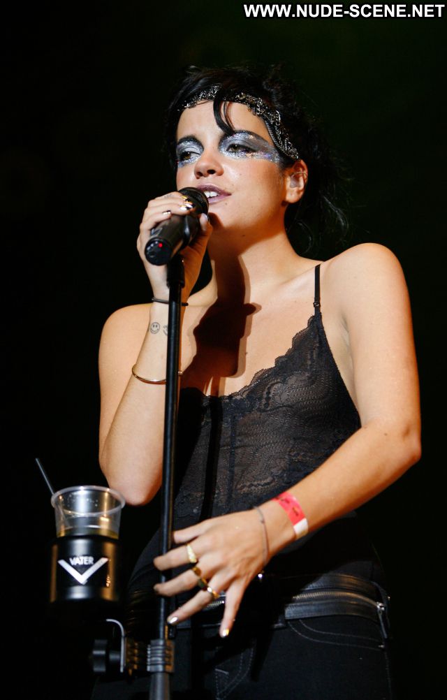 Lily Allen Concert See Through Showing Tits Beautiful Cute