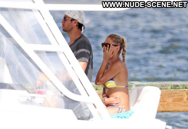 Anna Kournikova Nude Sexy Scene Sport Woman Yacht Bikini Hot