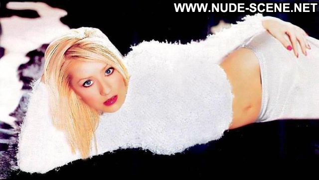 Christina Aguilara Blonde Nude Blue Eyes Posing Hot Babe Singer