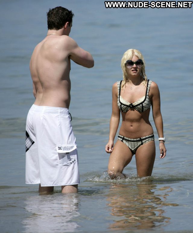 Elisha Cuthbert Posing Hot Celebrity Nude Bikini Beach Cute Nude Elisha Cuthbert Posing Hot Celebrity Nude Bikini Beach Cute Nude