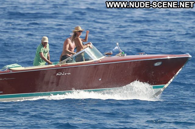 Elle Macpherson Nude Sexy Scene Boat Bikini Showing Tits Hot