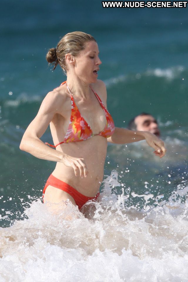 Julie Bowen Showing Ass Female Gorgeous Horny Posing Hot Hot
