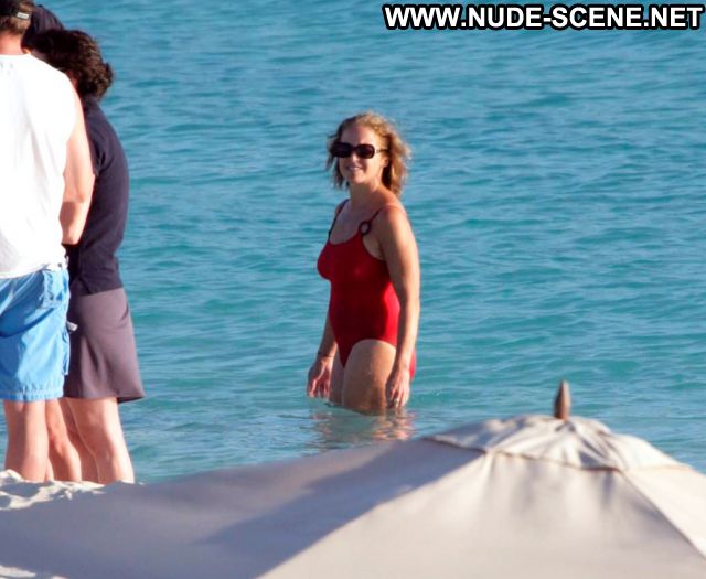 Katie Couric Nude Sexy Scene Swimsuit Milf Beach Posing Hot