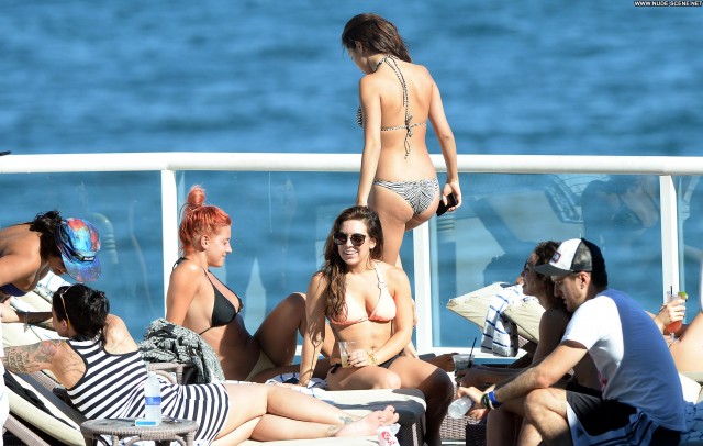 Selena Gomez Miami Oct 28 2013 Bikini Posing Hot Celebrity