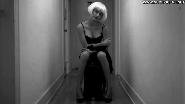 Amber Heard Death Of Me Posing Hot Celebrity Gorgeous Babe Actress Amber Heard Death Of Me Posing Hot Celebrity Gorgeous Babe Actress