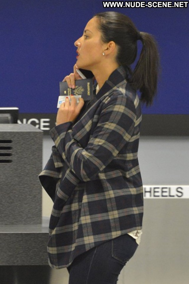 Olivia Munn Lax Airport Beautiful Posing Hot Babe Celebrity Lax