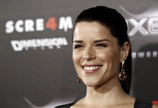 Neve Campbell Scream 4 High Resolution Party Beautiful Babe