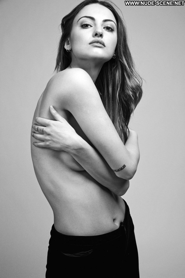 Trew Mullen Tristan Kallas Nude Beautiful Babe Posing Hot Celebrity