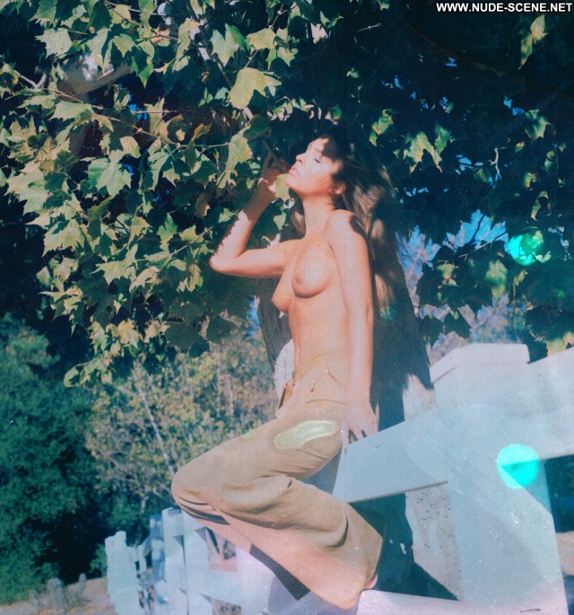Marisa Papen Davis Ayer Beautiful Posing Hot Babe Celebrity Photoshoot