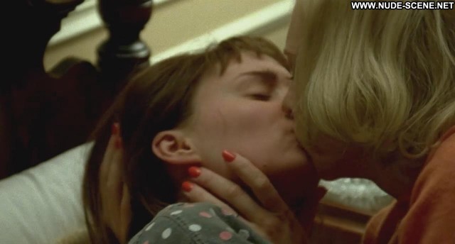Rooney Mara Carol Bed Kissing Lesbian Celebrity Sleeping Beautiful