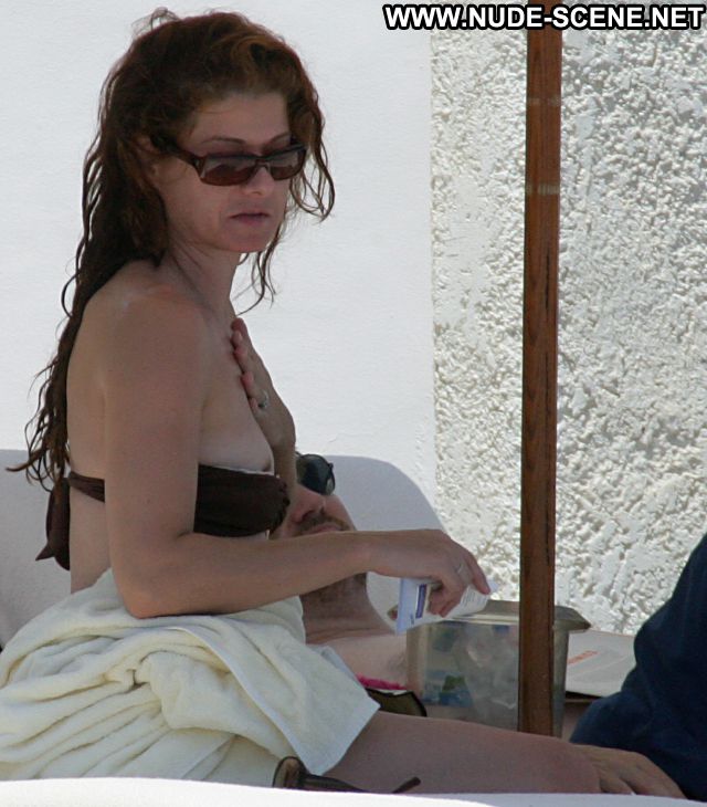 Debra Messing No Source Posing Hot Celebrity Beach Nude Celebrity