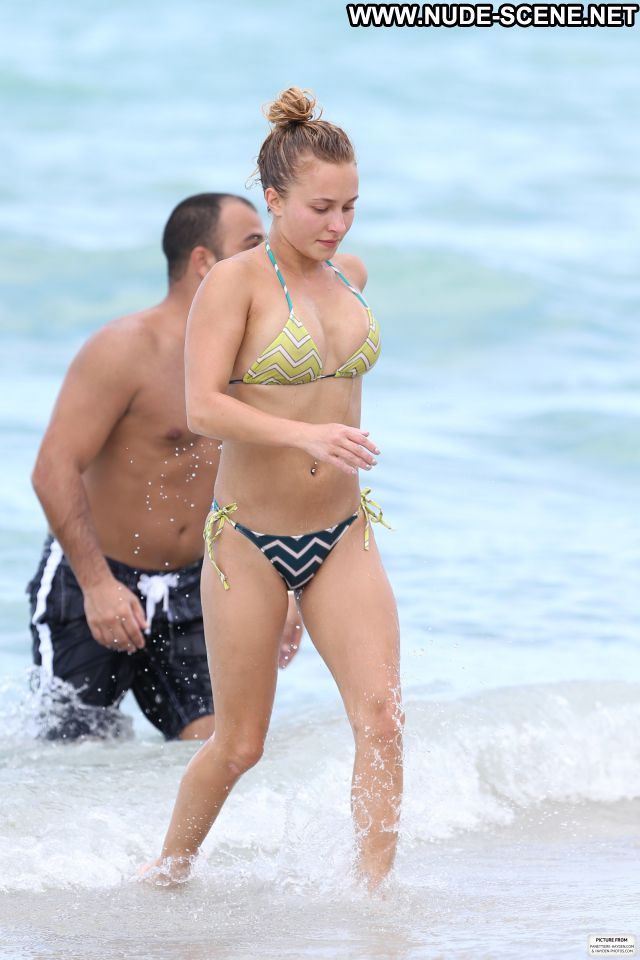 Hayden Panettiere No Source Beach Nude Scene Blonde Celebrity Nude