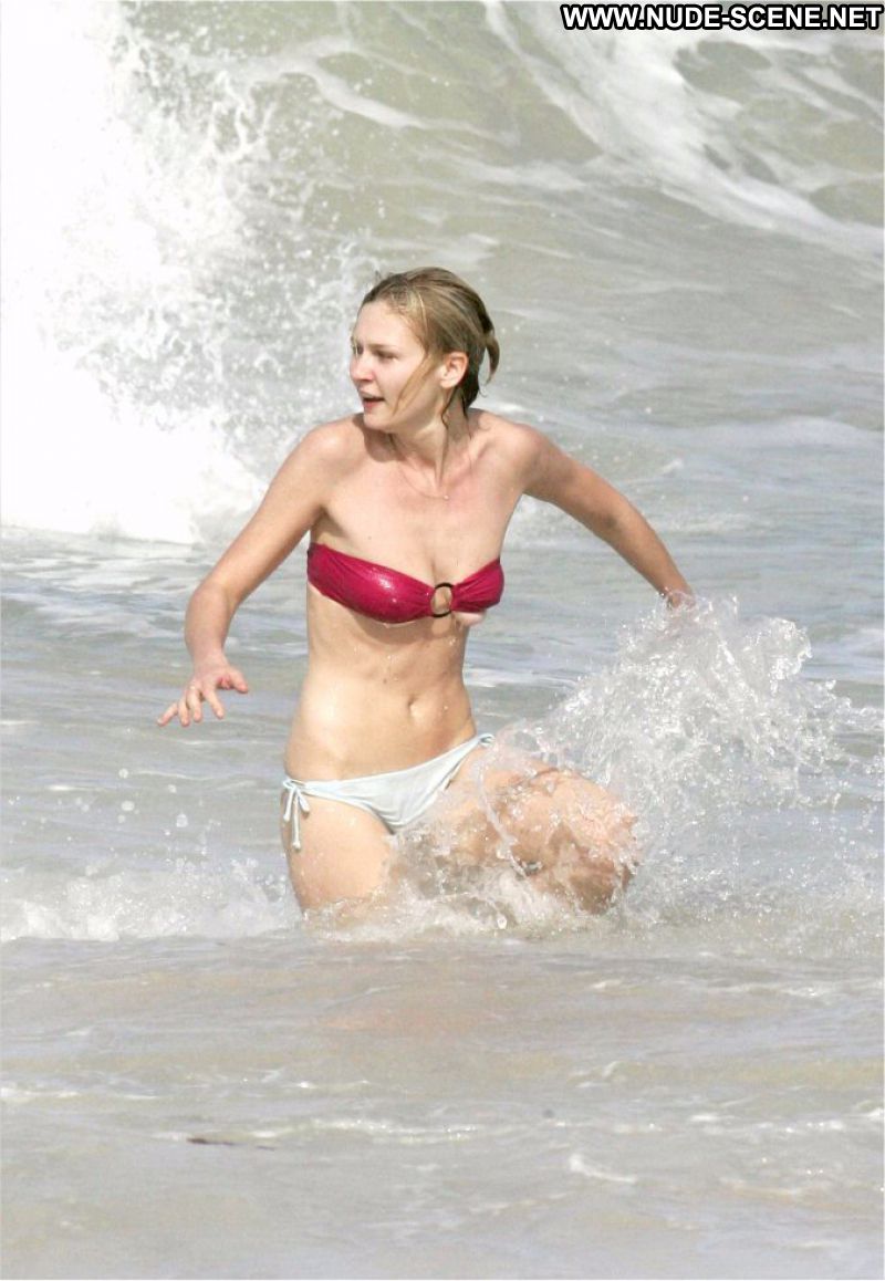 Kirsten Dunst Tits Posing Hot Big Tits Nude Blonde Bikini Showing Tits Nude  Scene Celebrity Beach Celebrity
