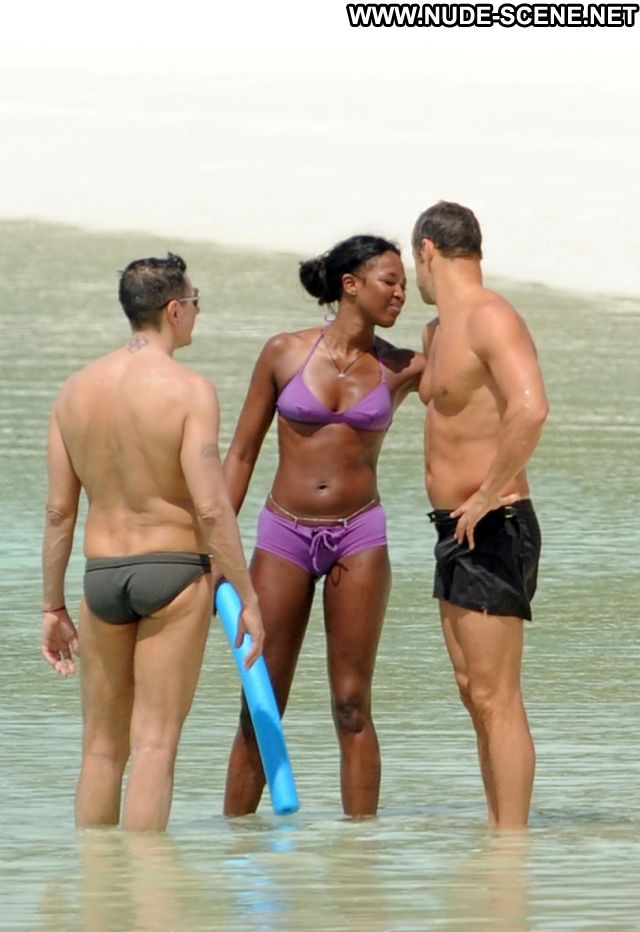 Naomi Campbell No Source  Ebony Beach Nude Scene Celebrity Nude