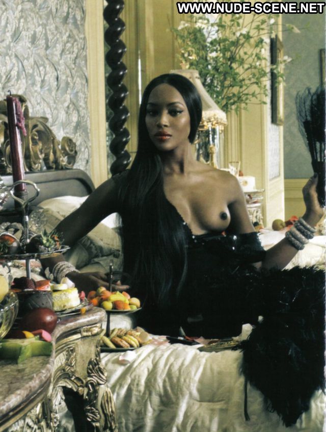 Naomi Campbell No Source Tits Showing Tits Posing Hot Ass Celebrity