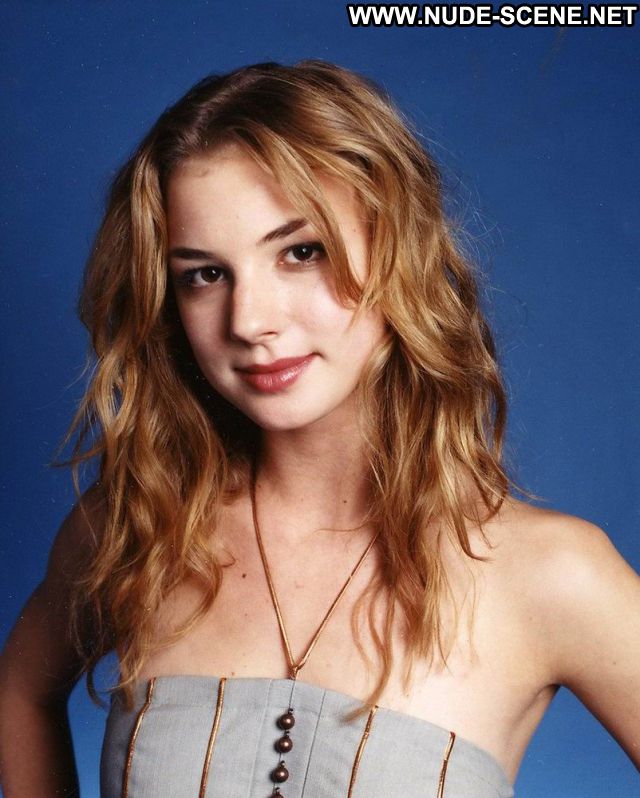 Emily Vancamp Sexy Dress Blonde Cute Posing Hot Famous Sexy