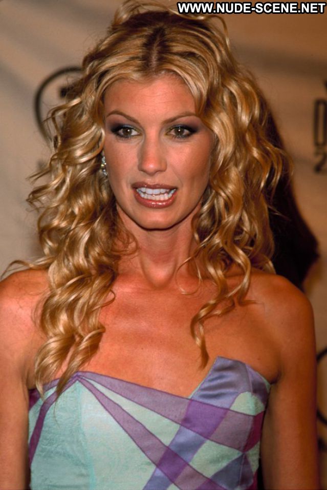 Faith Hill Posing Hot Nude Blonde Celebrity Sexy Cute Sexy Dress Hot