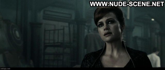 Carla Gugino Sucker Punch  Sexy Posing Hot Nude Scene Celebrity Sexy