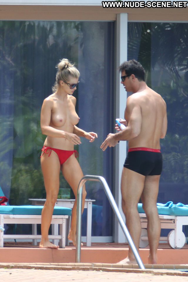 Joanna Krupa No Source Nude Scene Hot Posing Hot Celebrity Cute