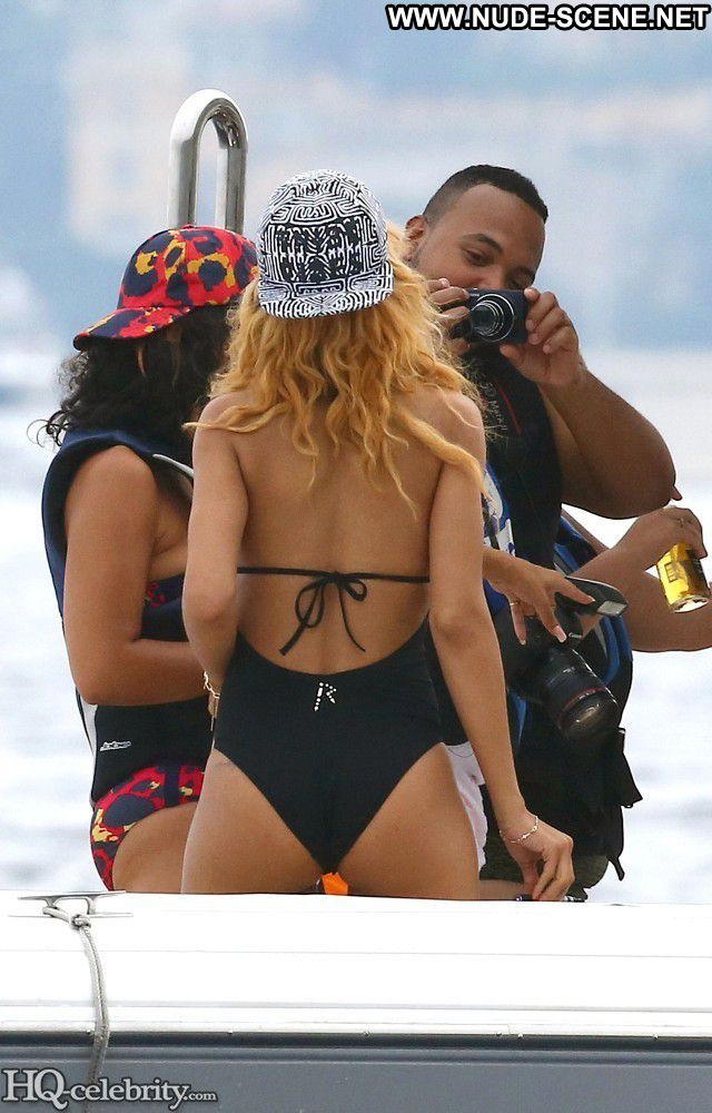 Rihanna No Source Posing Hot Babe Hot Celebrity Nude Celebrity Famous