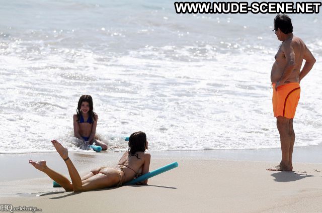 Stephanie Seymour No Source Famous Nude Scene Posing Hot Hot