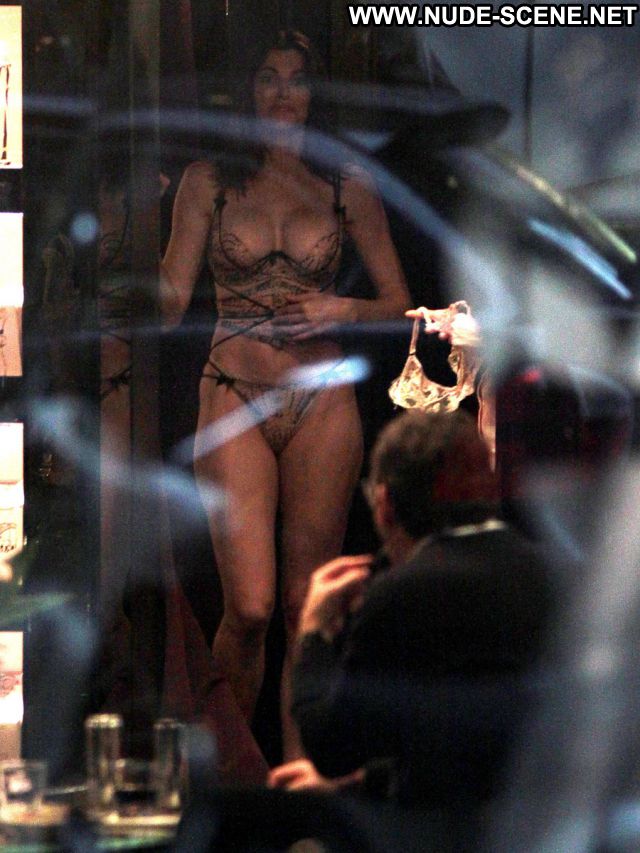 Stephanie Seymour No Source Nude Scene Nude Posing Hot Babe Cute