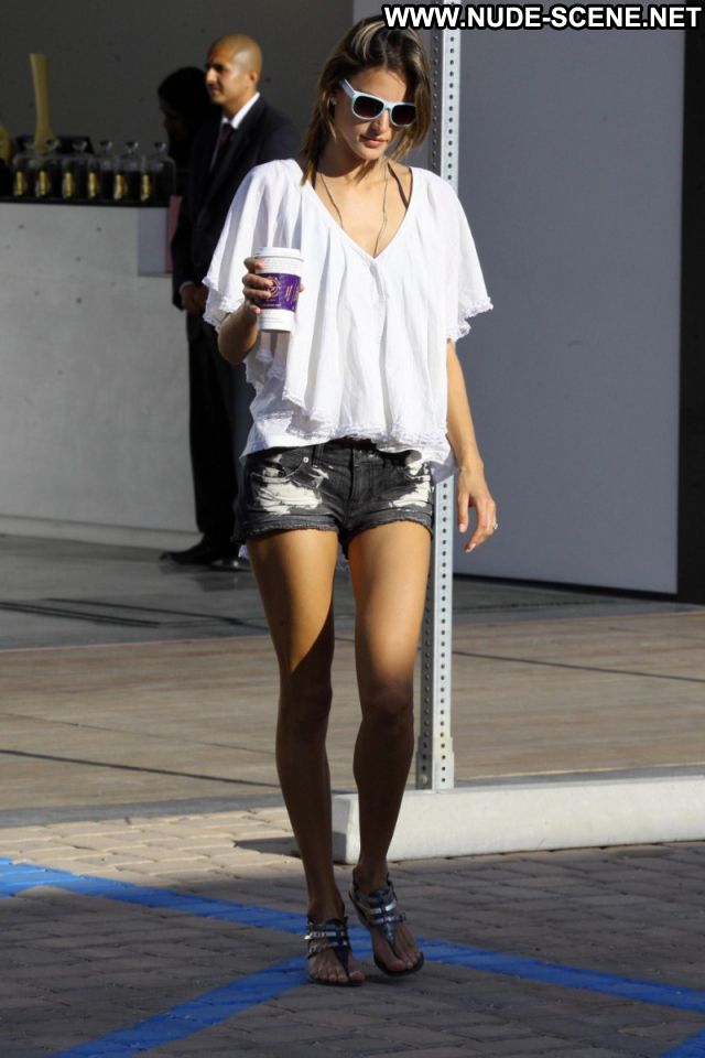 Alessandra Ambrosio No Source Celebrity Latina Posing Hot Outdoors