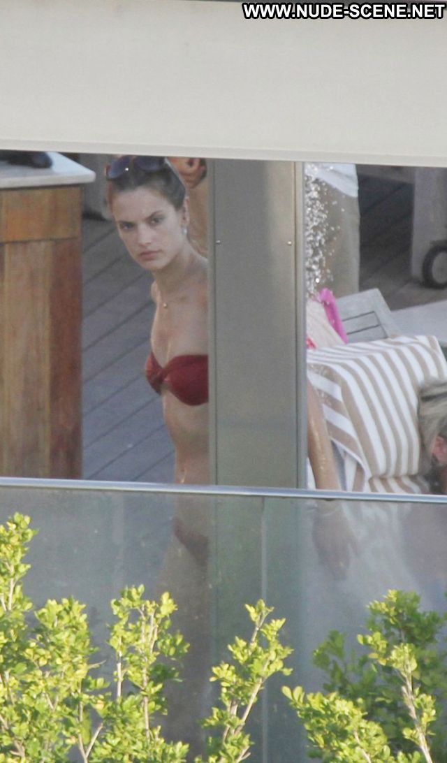 Alessandra Ambrosio No Source Latina Nude Brazil Bikini Celebrity