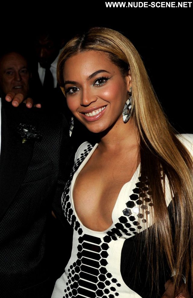 Beyonce No Source Celebrity Babe Singer Nude Celebrity Ebony Posing