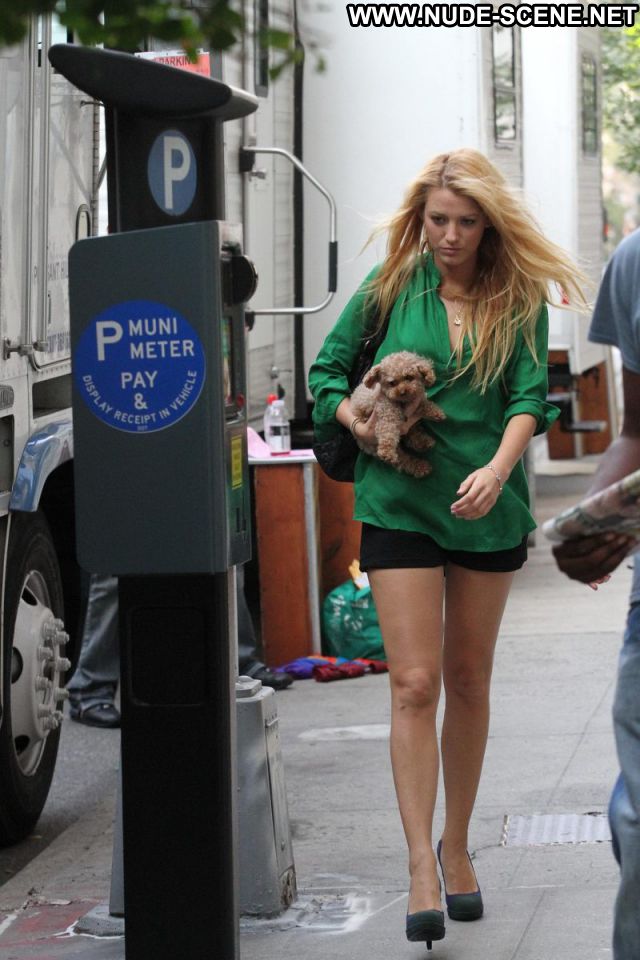 Blake Lively No Source Nude Scene Cute Celebrity Nude Blonde Posing