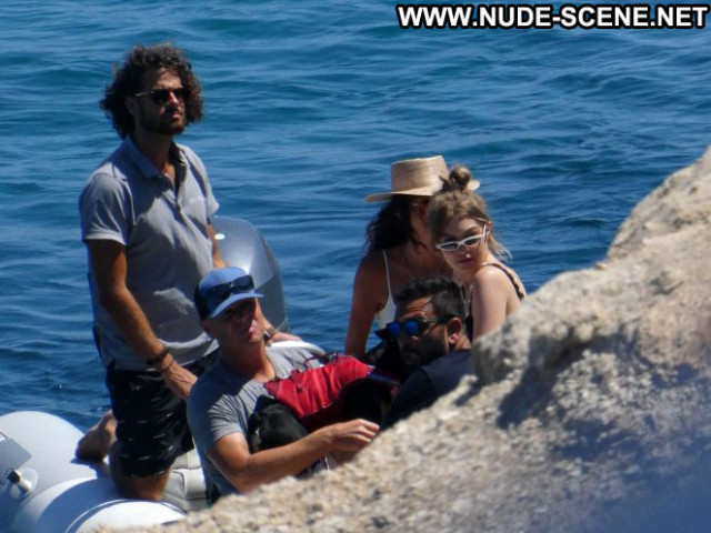Gigi Hadid No Source Paparazzi Boat Babe Posing Hot Bikini Celebrity