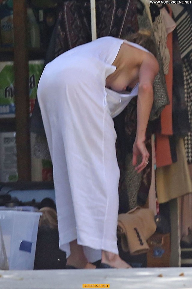 Amber Heard No Source Beautiful Garage Babe Celebrity Posing Hot Tit