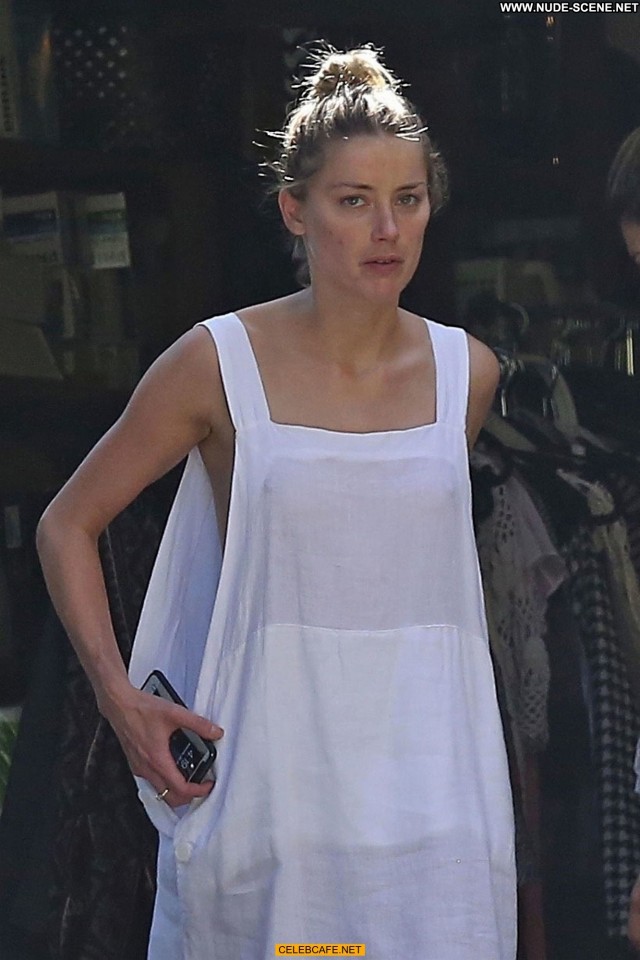 Amber Heard No Source Garage Tit Slip Posing Hot Babe Beautiful