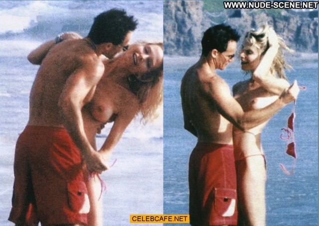 Tonya Kinzinger Paparazzi Shots Celebrity Beautiful Paparazzi Beach