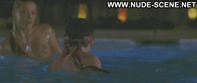 Amanda Seyfried Alpha Dog Pool Showing Tits Posing Hot Sexy