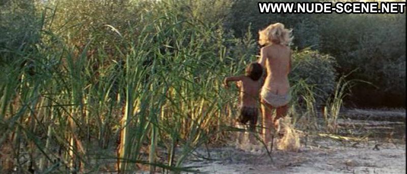 Mireille darc nue