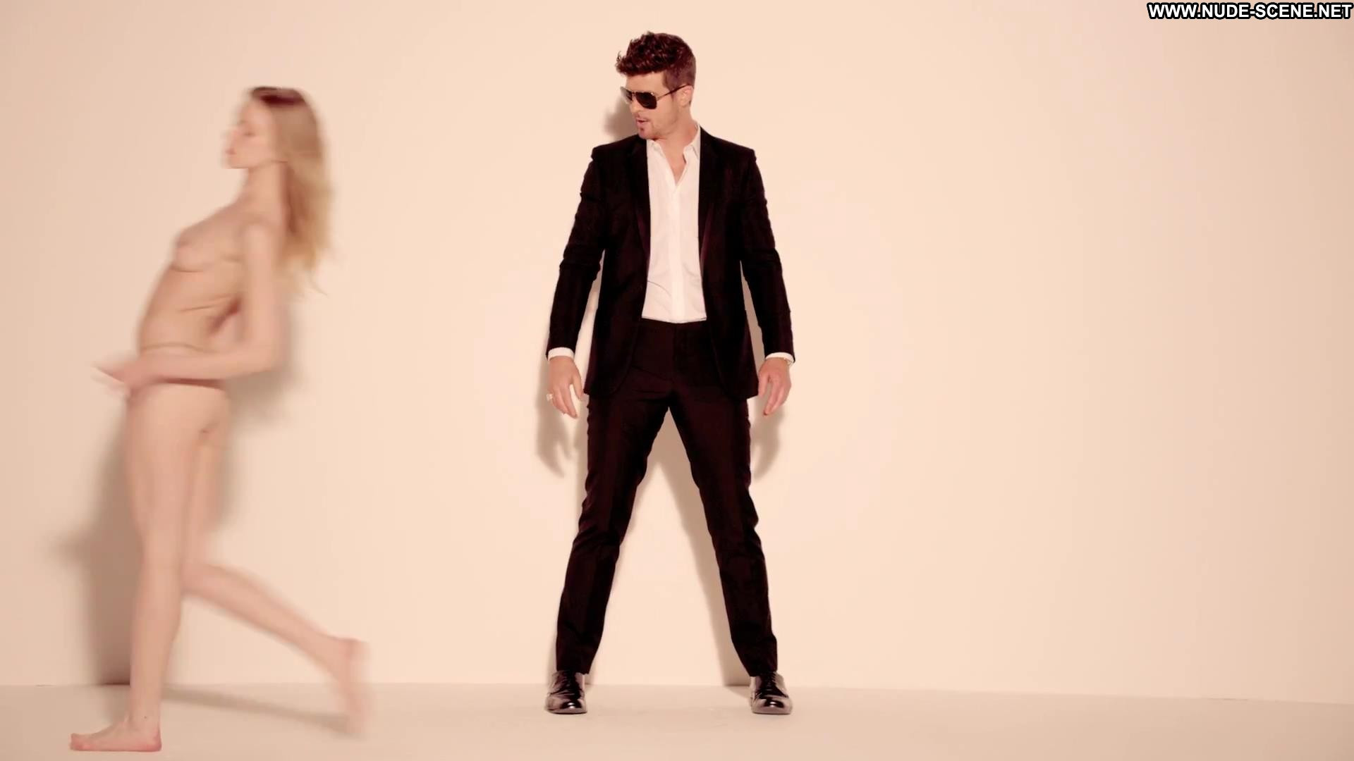 Robin Thicke Blurred Lines Uncensored