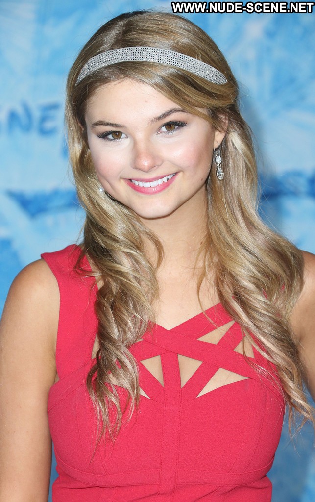 Stefanie scott hot pics