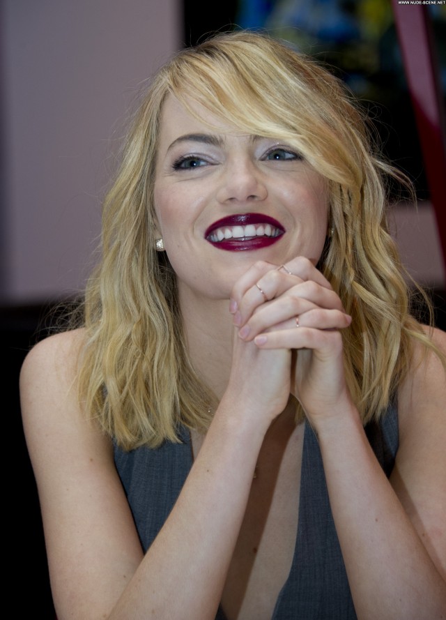 Emma Stone Studio City Celebrity Beautiful Posing Hot High Resolution