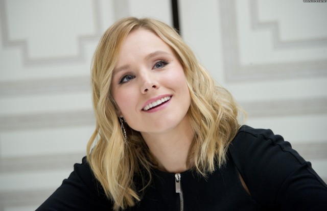Kristen Bell No Source  Nyc Babe Posing Hot Celebrity Beautiful High