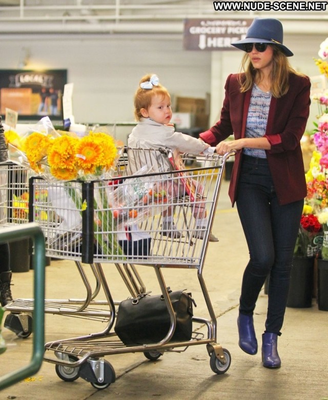 Jessica Alba Shopping Celebrity Shopping High Resolution Posing Hot
