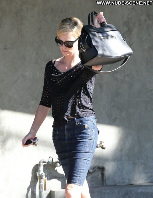 Charlize Theron Celebrity Posing Hot Beautiful Straight Babe High Resolution