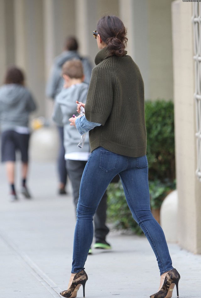 Katie Holmes New York  Posing Hot Babe Celebrity Beautiful Candids