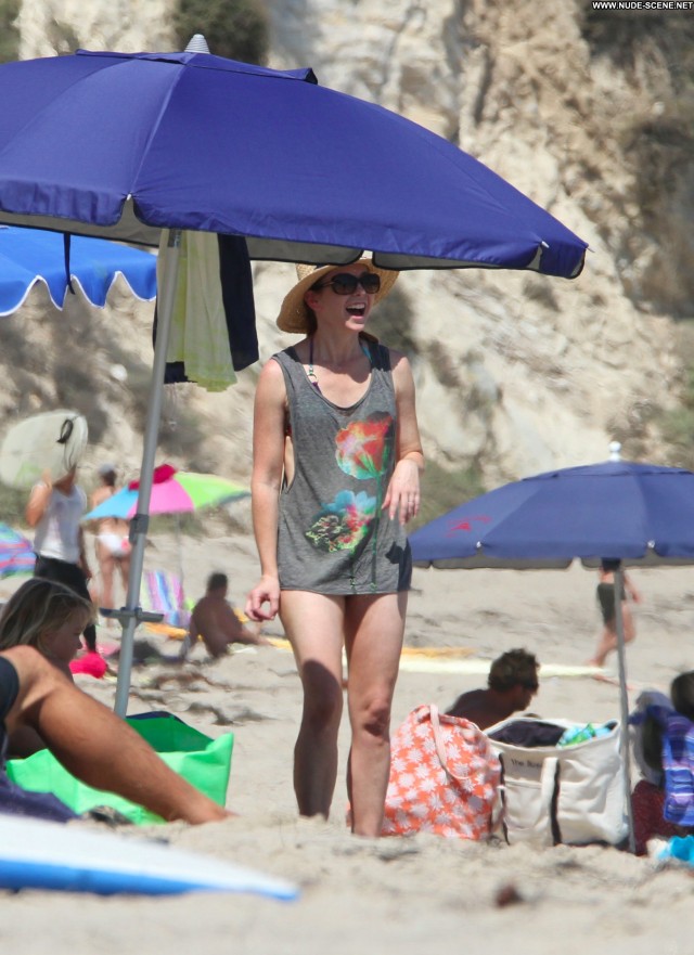 Alyson Hannigan Malibu Beach Babe High Resolution Posing Hot Malibu