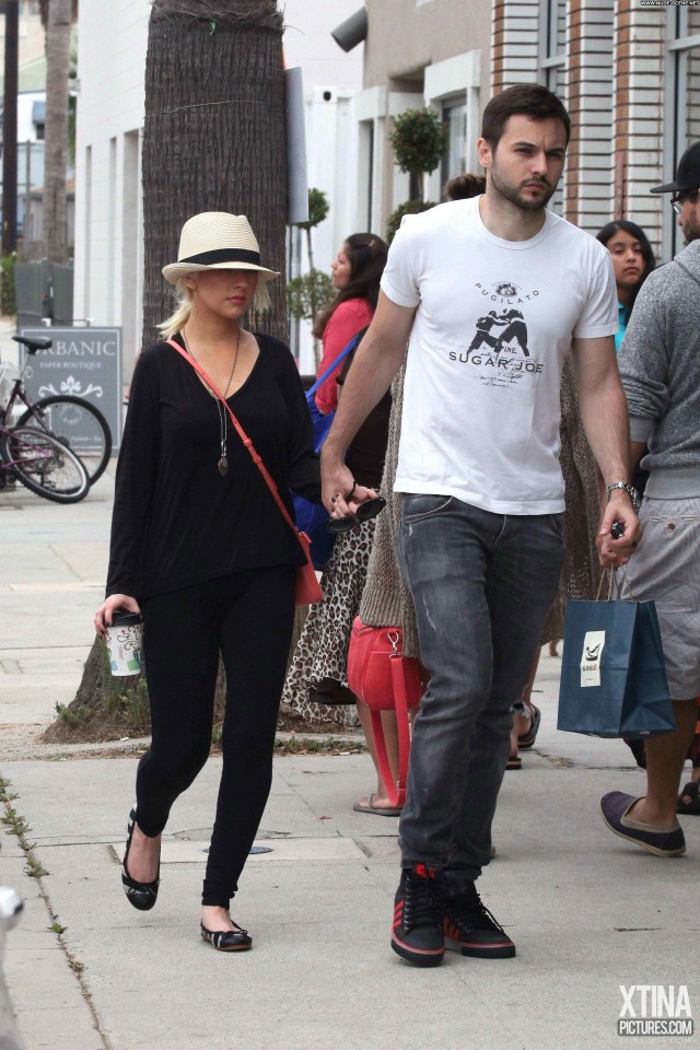 Christina Aguilera Christina Posing Hot Beautiful Celebrity Shopping