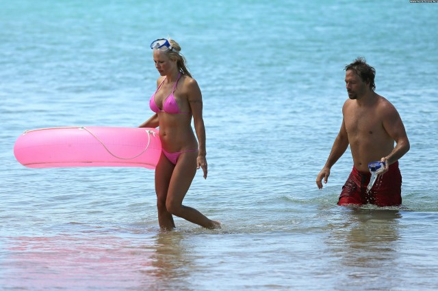Pamela Anderson No Source Hawaii Babe High Resolution Posing Hot