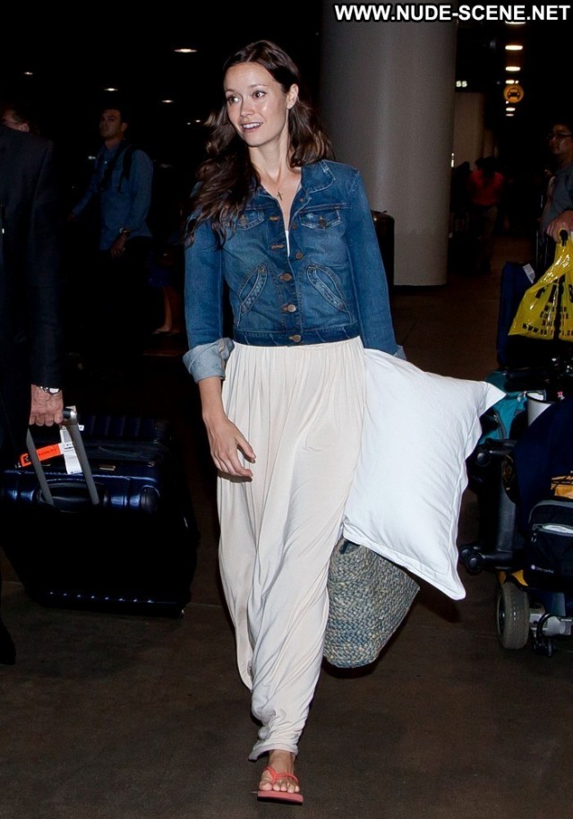 Summer Glau Lax Airport Beautiful Lax Airport Babe Celebrity Posing