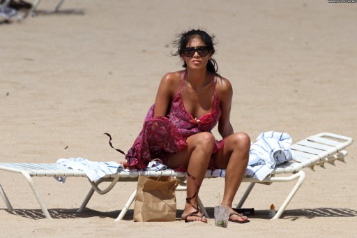 Nicole Scherzinger Bikini Celebrity High Resolution Babe Posing Hot Straight Beach Beautiful