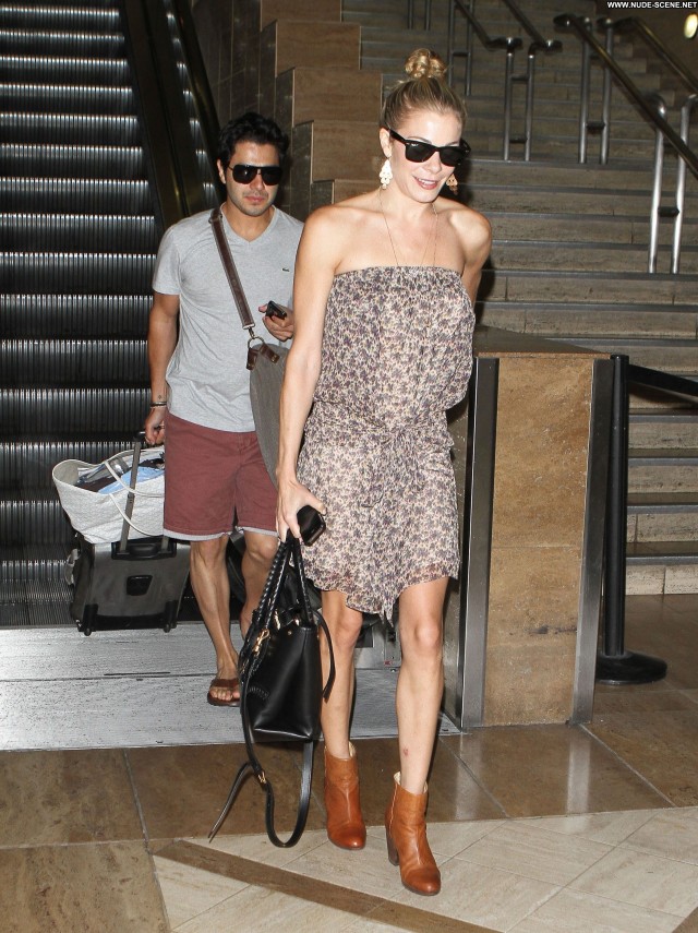 Leann Rimes Lax Airport  Lax Airport Babe Beautiful Celebrity Posing