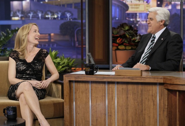 Gillian Anderson Tonight Show Celebrity Babe High Resolution Posing